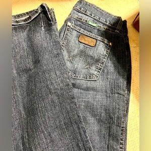 Wrangler Premium Patch jeans. Size 3/4   W179